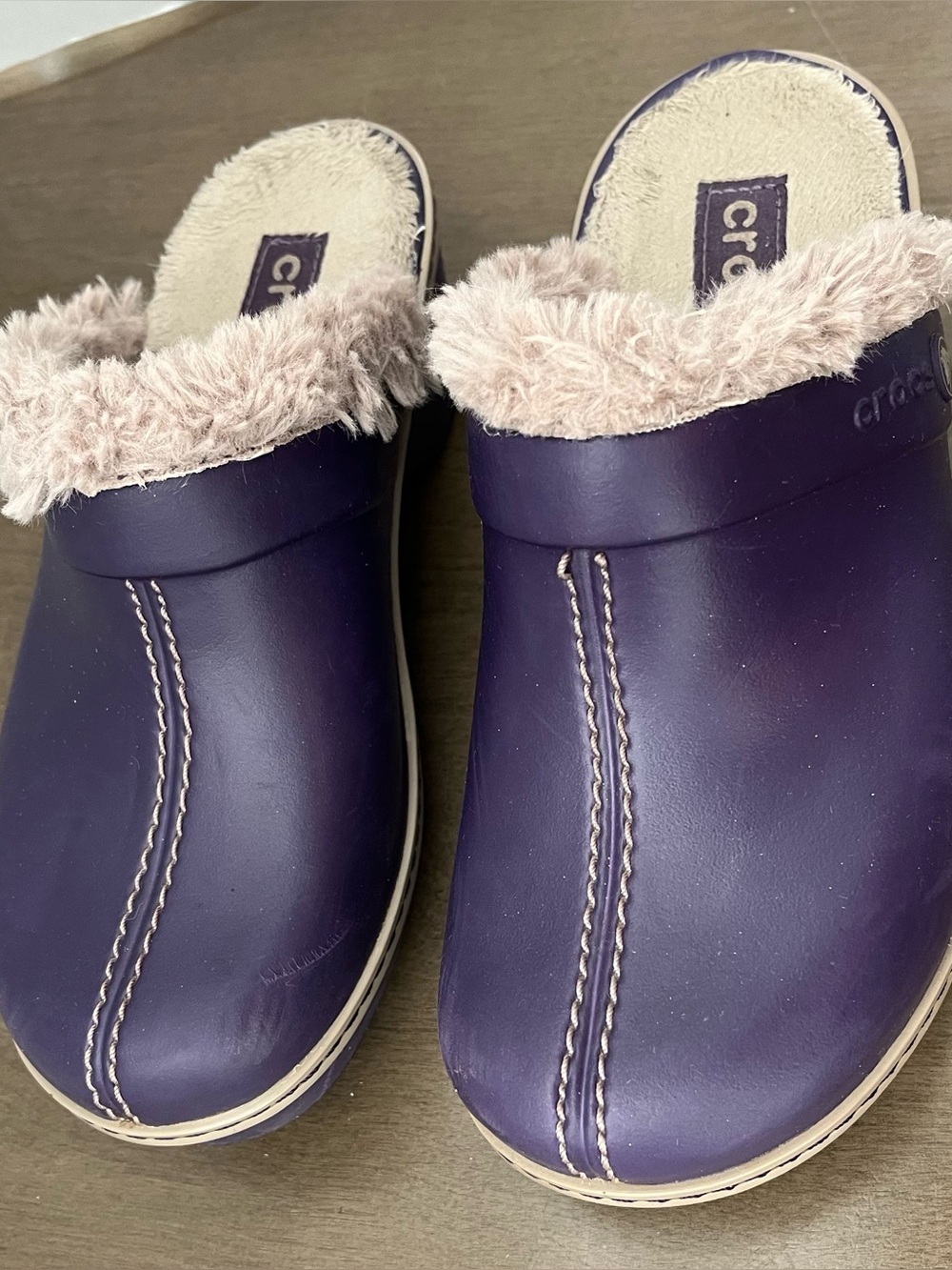 CROCS Purple Faux-Fur Lined Clog Mules Size 6